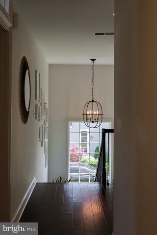506 E DELP RD, Lancaster, PA 17601