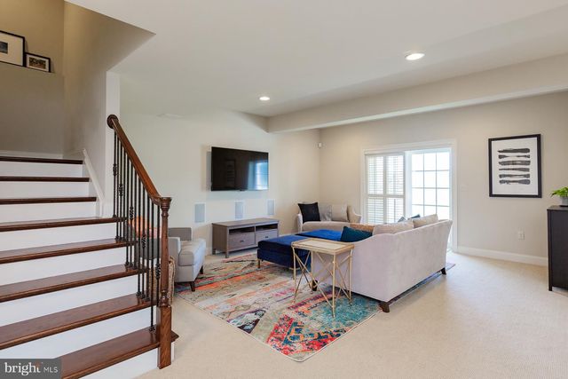 506 E DELP RD, Lancaster, PA 17601