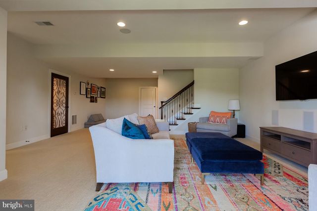 506 E DELP RD, Lancaster, PA 17601
