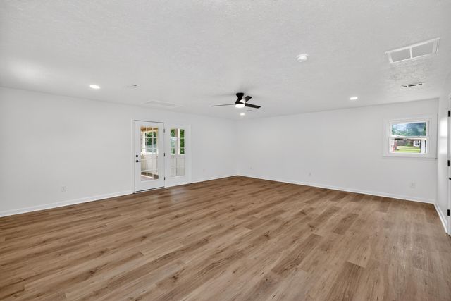 1296 Dorchester Drive, Georgetown, KY 40324