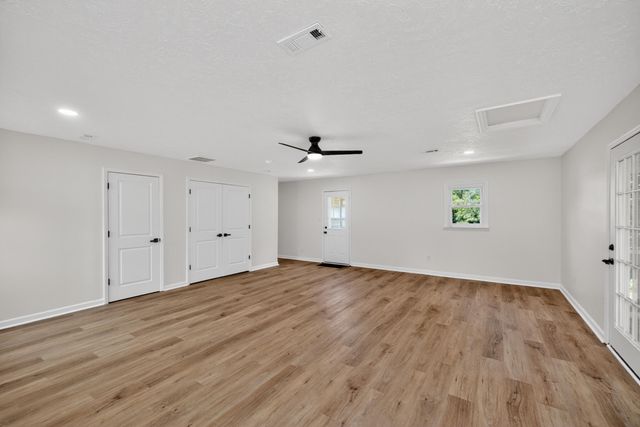 1296 Dorchester Drive, Georgetown, KY 40324