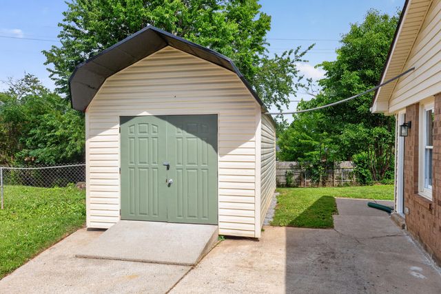 1296 Dorchester Drive, Georgetown, KY 40324