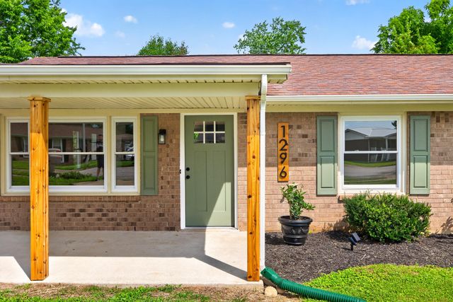 1296 Dorchester Drive, Georgetown, KY 40324
