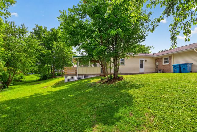1296 Dorchester Drive, Georgetown, KY 40324