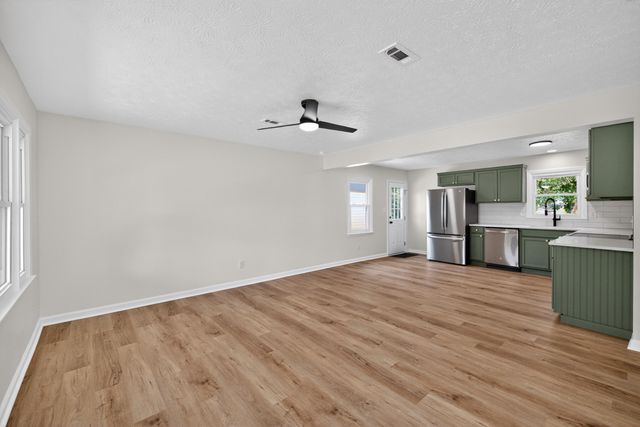 1296 Dorchester Drive, Georgetown, KY 40324