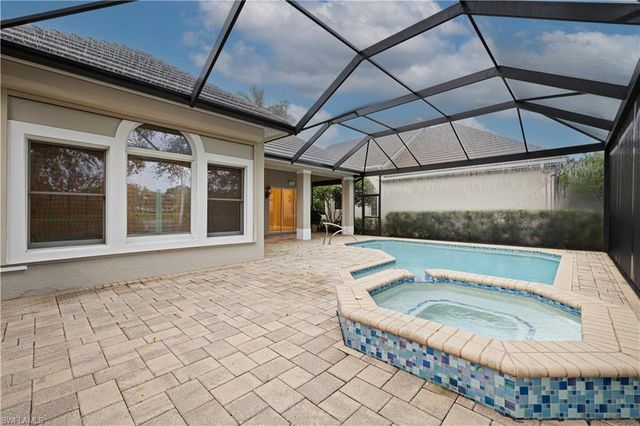 8449 Mallards WAY, Naples, FL 34114