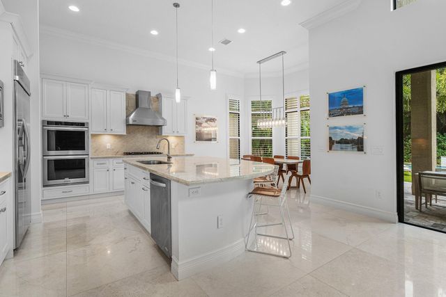 8748 Lewis River Road, Delray Beach, FL 33446