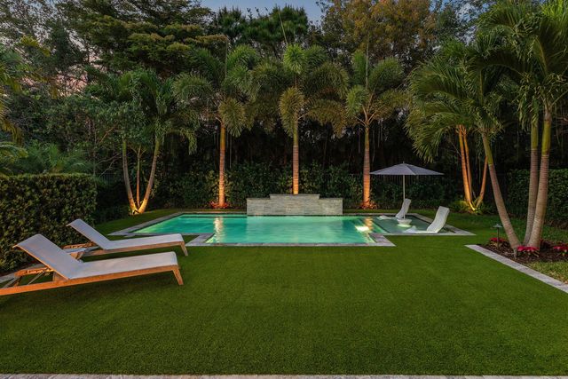 8748 Lewis River Road, Delray Beach, FL 33446