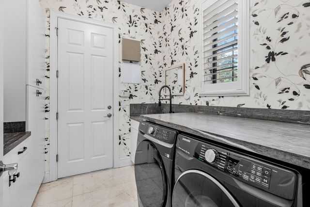 8748 Lewis River Road, Delray Beach, FL 33446
