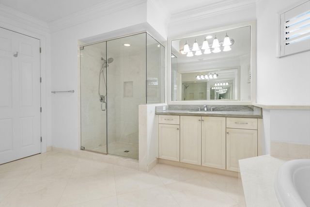8748 Lewis River Road, Delray Beach, FL 33446