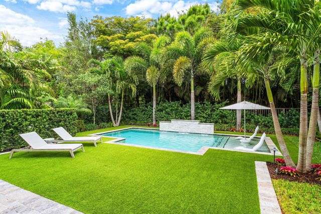 8748 Lewis River Road, Delray Beach, FL 33446