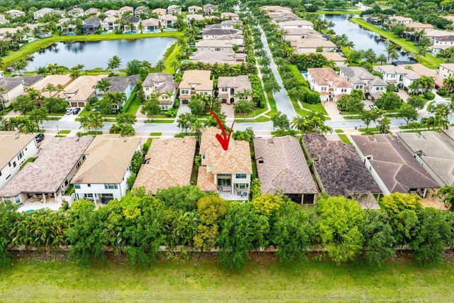 8748 Lewis River Road, Delray Beach, FL 33446