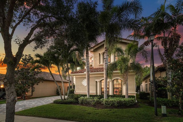 8748 Lewis River Road, Delray Beach, FL 33446