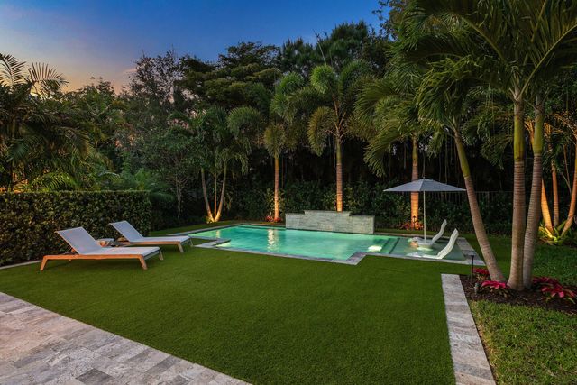 8748 Lewis River Road, Delray Beach, FL 33446