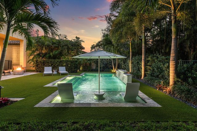 8748 Lewis River Road, Delray Beach, FL 33446