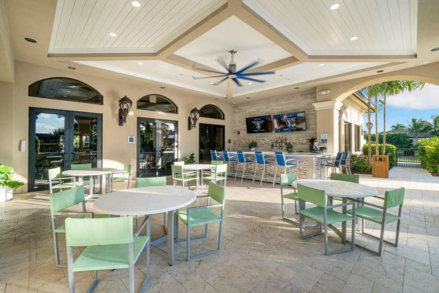 8748 Lewis River Road, Delray Beach, FL 33446