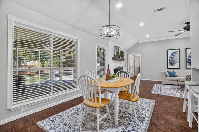 9216 Hanging Moss Drive, Granbury, TX 76049