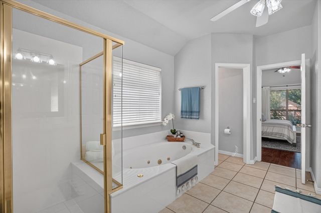 9216 Hanging Moss Drive, Granbury, TX 76049