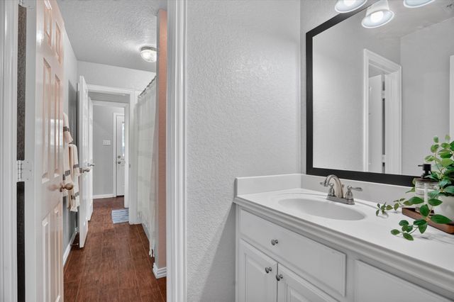 9216 Hanging Moss Drive, Granbury, TX 76049