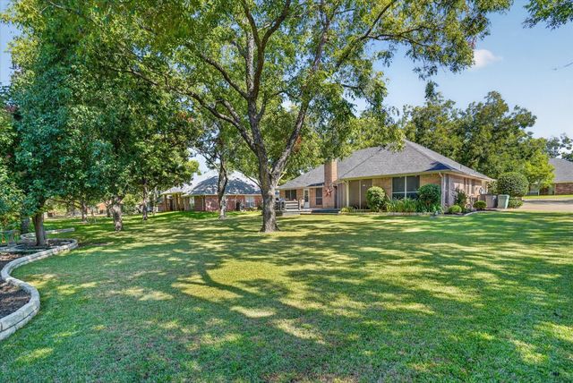 9216 Hanging Moss Drive, Granbury, TX 76049