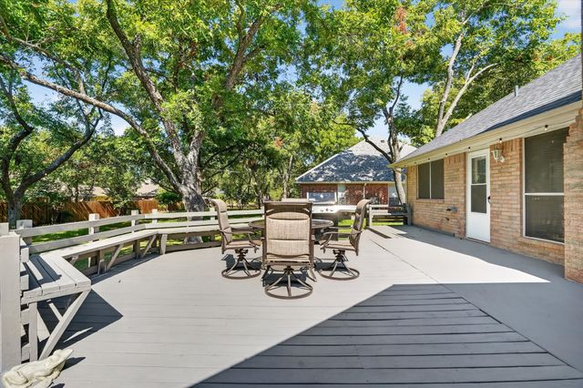 9216 Hanging Moss Drive, Granbury, TX 76049