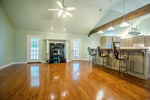 1610 Vanderbuilt Circle, Benton, AR 72015