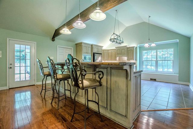 1610 Vanderbuilt Circle, Benton, AR 72015