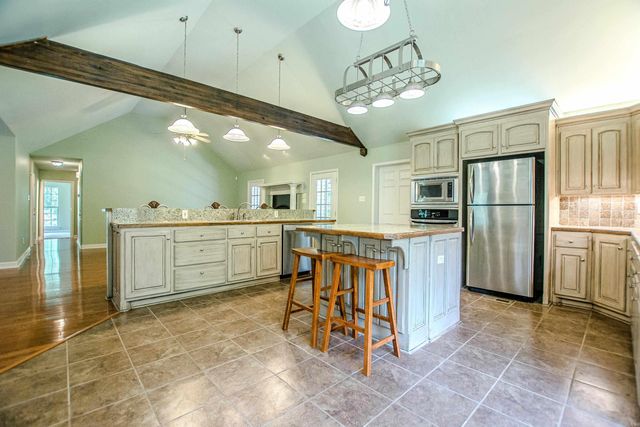 1610 Vanderbuilt Circle, Benton, AR 72015