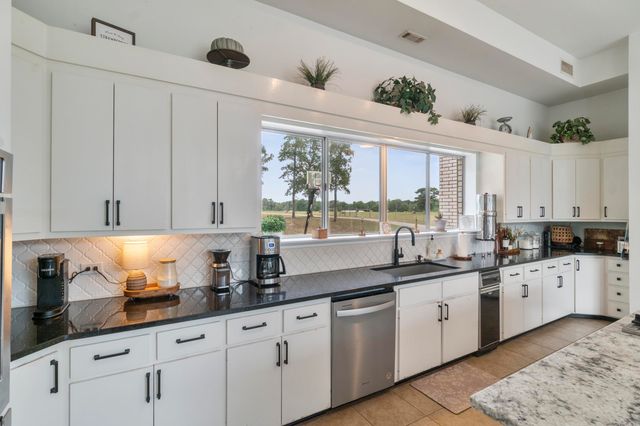 635 School Road, Rose Bud, AR 72137