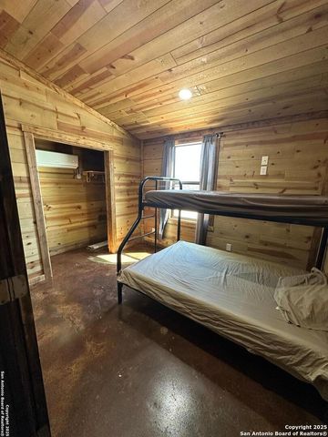 2724 Sd 24910, Rocksprings, TX 78880