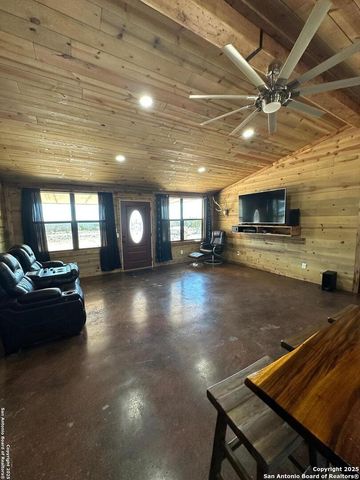 2724 Sd 24910, Rocksprings, TX 78880