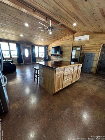 2724 Sd 24910, Rocksprings, TX 78880