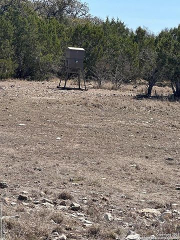 2724 Sd 24910, Rocksprings, TX 78880