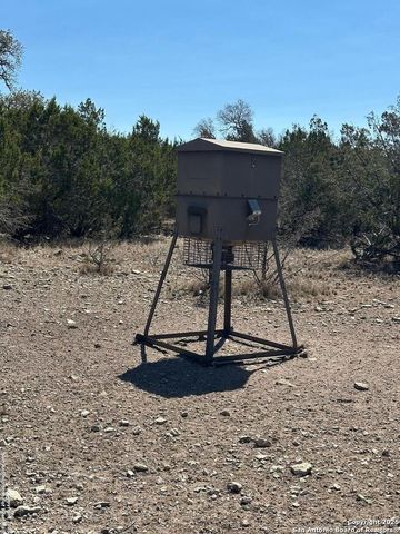 2724 Sd 24910, Rocksprings, TX 78880