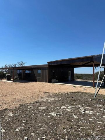 2724 Sd 24910, Rocksprings, TX 78880