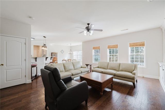 4783 Austin Hills Drive, Suwanee, GA 30024