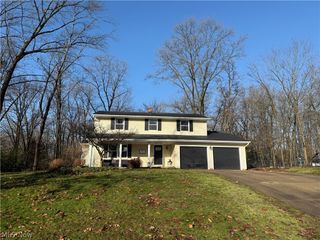 9994 Bimeler Street NE, Bolivar, OH 44612