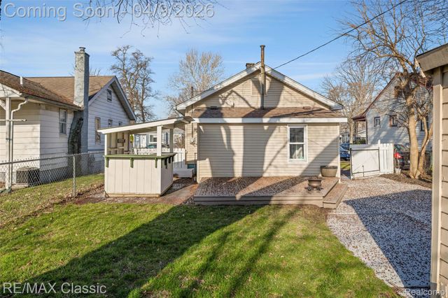 2040 Symes Street, Ferndale, MI 48220