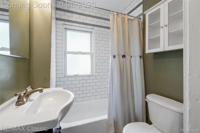 2040 Symes Street, Ferndale, MI 48220