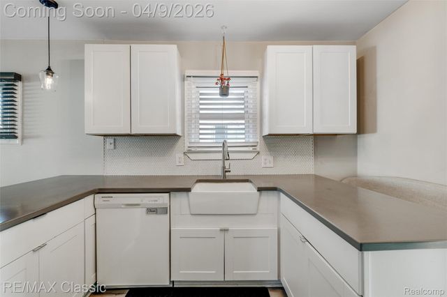 2040 Symes Street, Ferndale, MI 48220