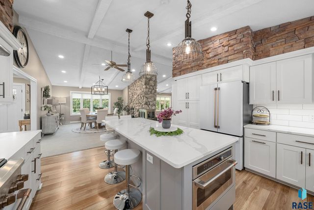 48156 268th St Street, Brandon, SD 57005