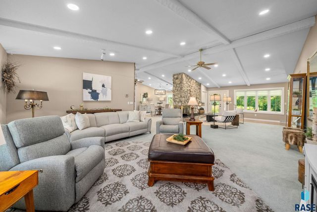 48156 268th St Street, Brandon, SD 57005