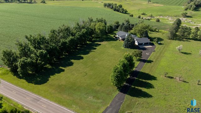 48156 268th St Street, Brandon, SD 57005