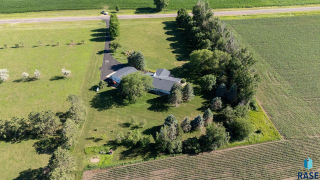 48156 268th St Street, Brandon, SD 57005