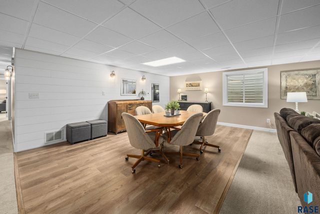 48156 268th St Street, Brandon, SD 57005