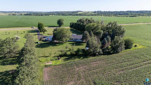 48156 268th St Street, Brandon, SD 57005