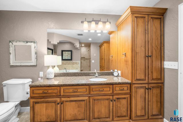 48156 268th St Street, Brandon, SD 57005