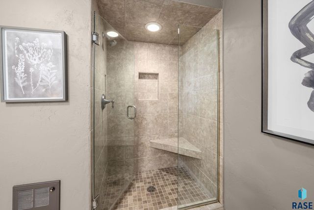 48156 268th St Street, Brandon, SD 57005