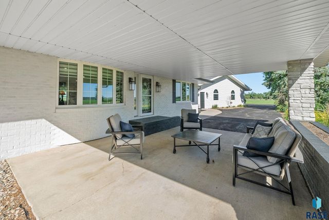 48156 268th St Street, Brandon, SD 57005