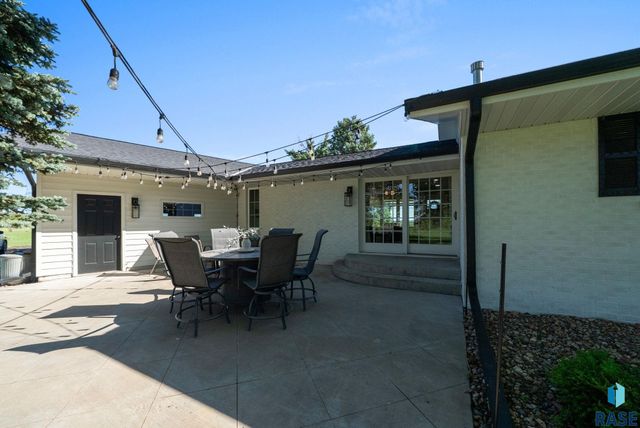 48156 268th St Street, Brandon, SD 57005